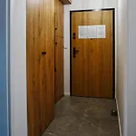 Bazylek, Miejsce Parkingowe W Garazu Podziemnym Apartamento Cracovia