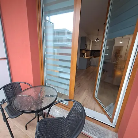 Bazylek, Miejsce Parkingowe W Garazu Podziemnym Apartman *