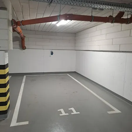 Bazylek, Miejsce Parkingowe W Garazu Podziemnym *