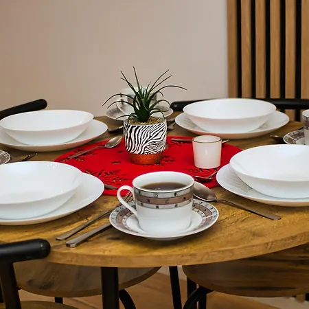 Bazylek, Miejsce Parkingowe W Garazu Podziemnym Apartment