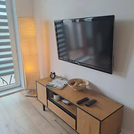 Bazylek, Miejsce Parkingowe W Garazu Podziemnym